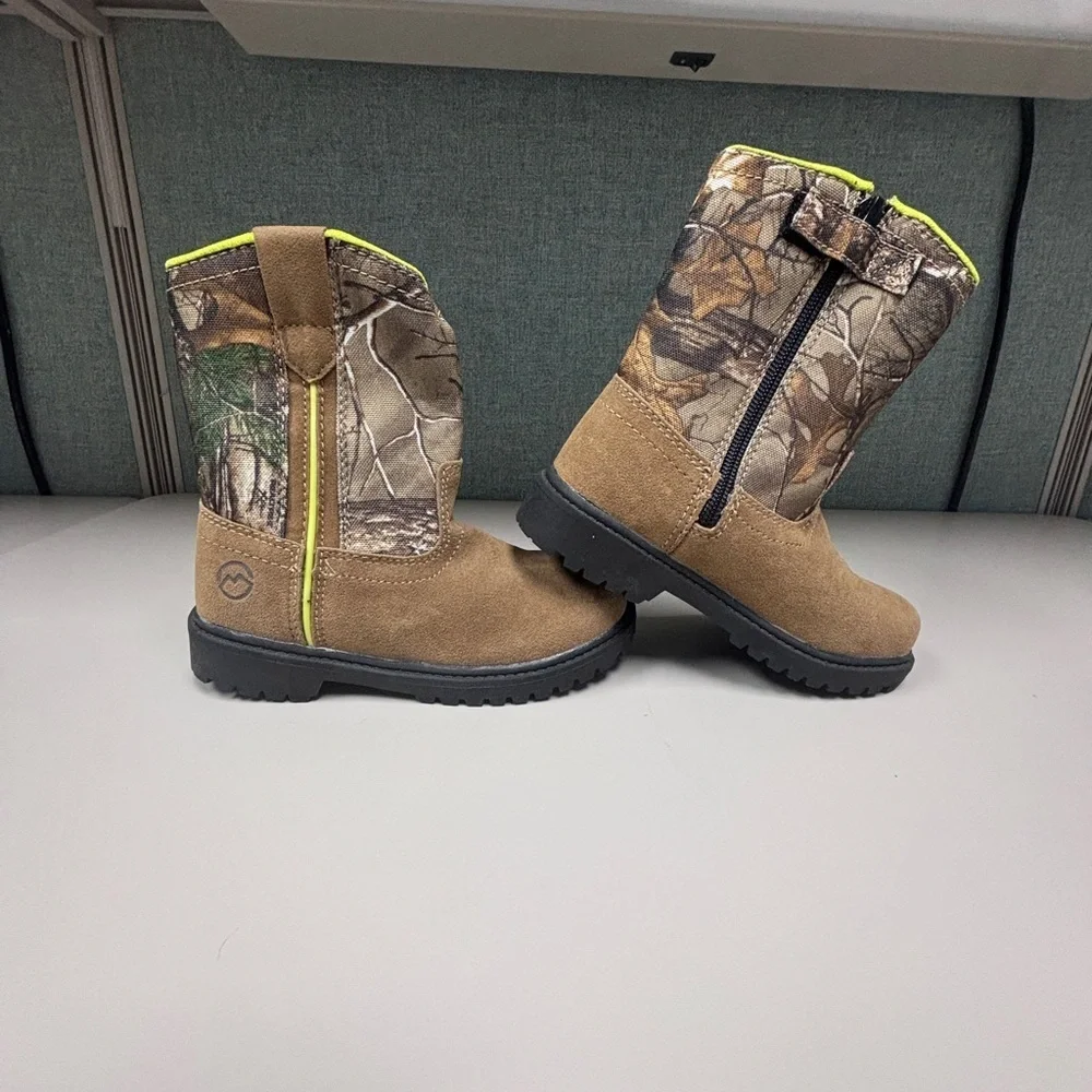 Magellan Outdoors Kids Camo Boots - Brown and Green